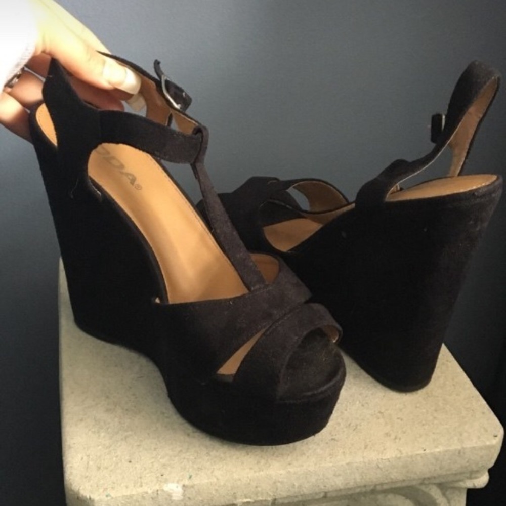 Black Wedge Heels